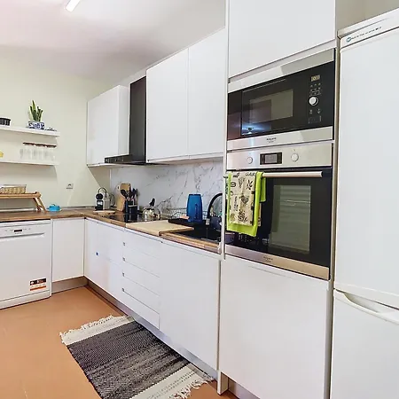 - Silvestre House פונשל