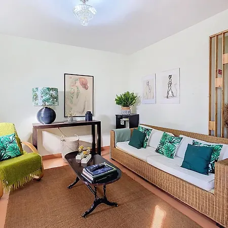 - Silvestre House פונשל
